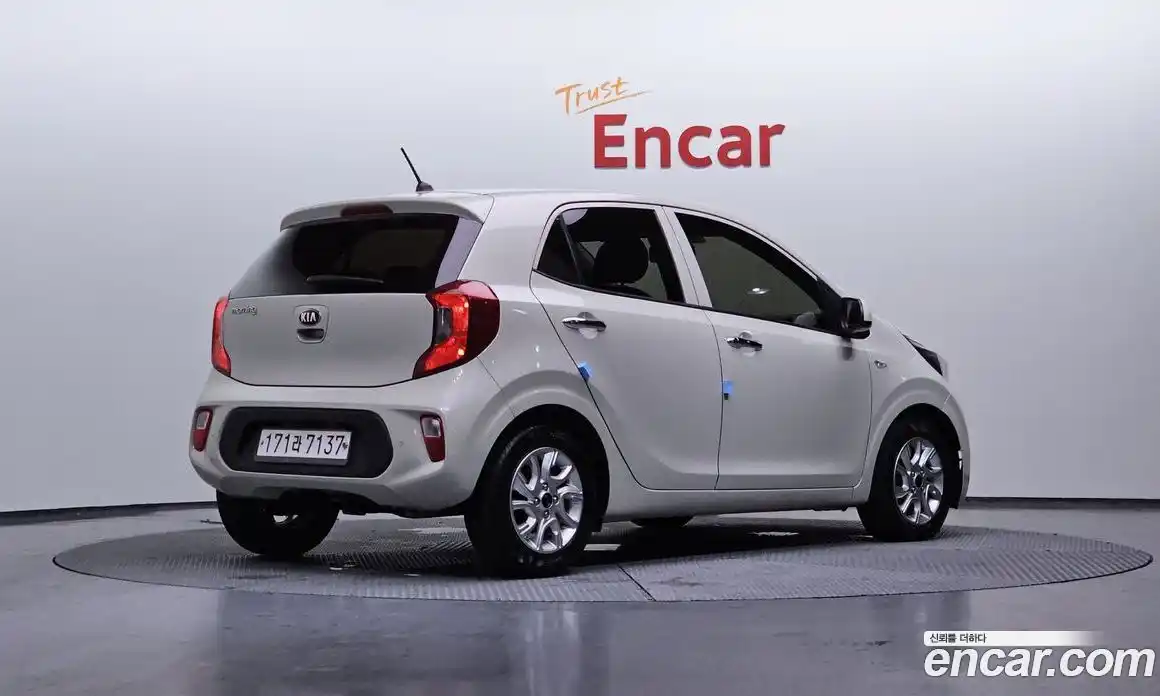 Kia Morning 2020 1.0 Автомат в Москве № 120572, фото 18