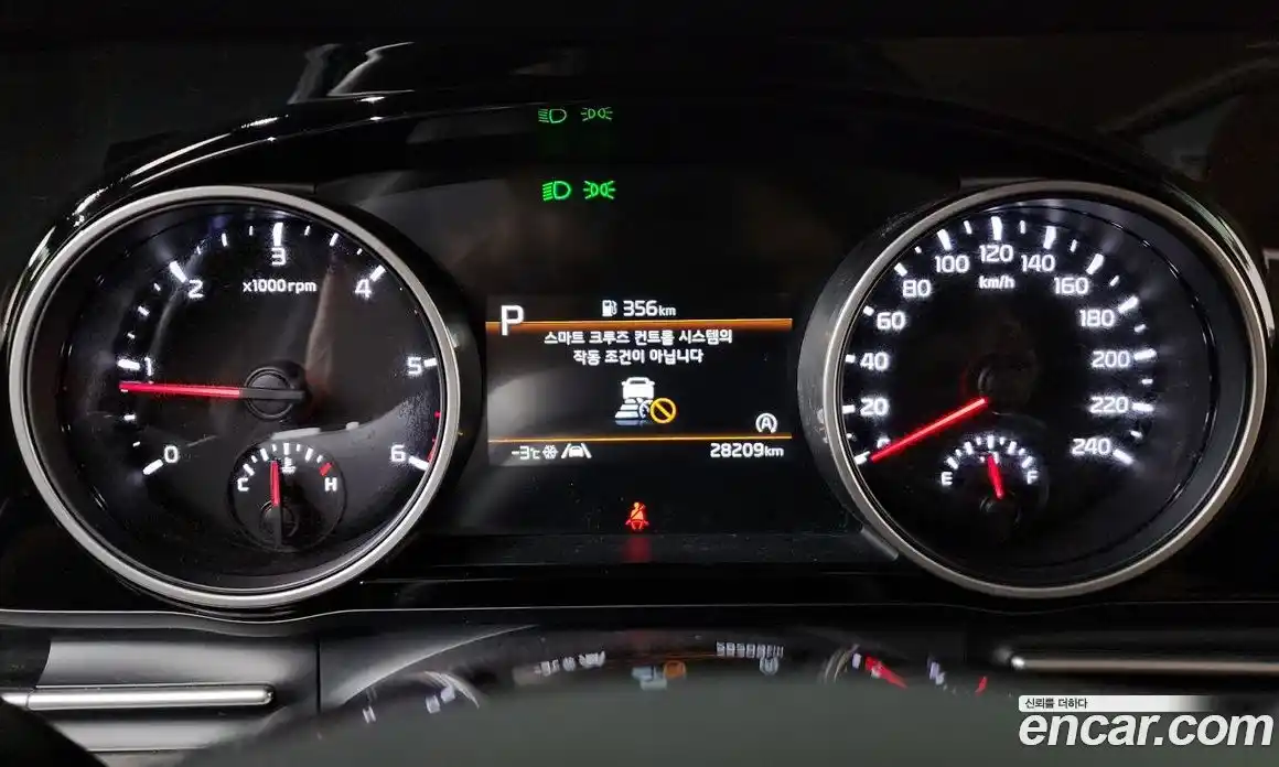 Kia Canival 2022 2.2 Автомат в Москве № 121032, фото 17