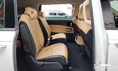 Kia Canival 2022 2.2 Автомат в Москве № 121032, миниатюра 10