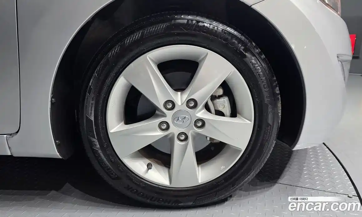 Hyundai Avante 2013 1.6 Автомат в Москве № 122578, фото 14