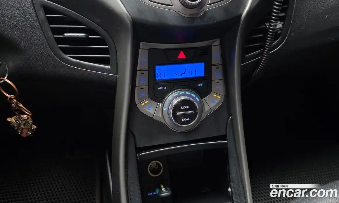 Hyundai Avante 2013 1.6 Автомат в Москве № 122578, фото 7