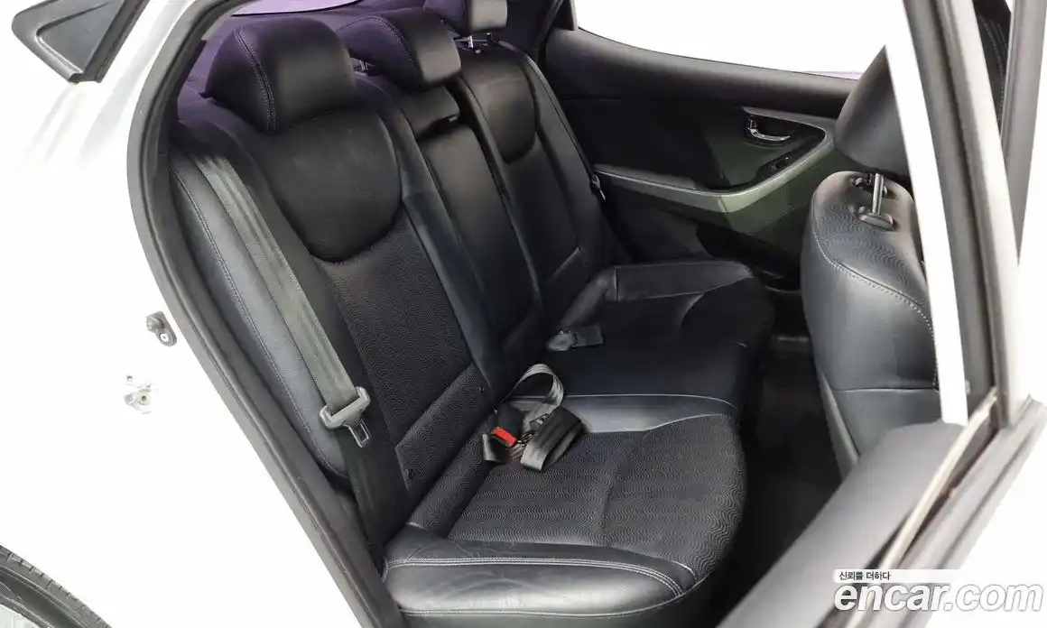 Hyundai Avante 2012 1.6 Автомат в Москве № 123678, фото 11