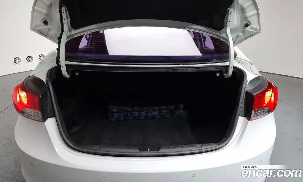 Hyundai Avante 2012 1.6 Автомат в Москве № 123678, фото 20