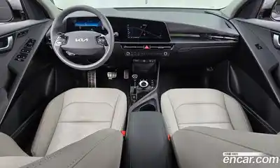 Kia Niro 2023 1.6 Автомат в Москве № 128373, миниатюра 12