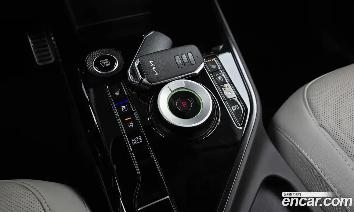 Kia Niro 2023 1.6 Автомат в Москве № 128373, фото 13