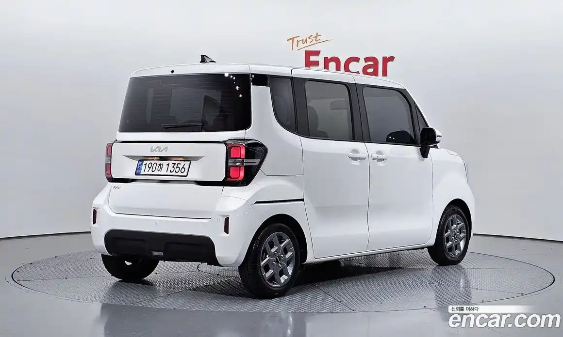 Kia Ray 2023 1.0 Автомат в Москве № 130335, фото 19