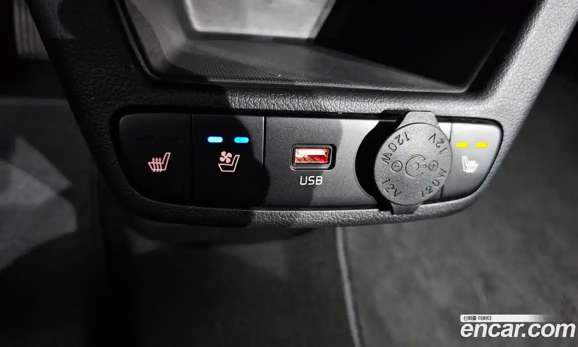 Kia Ray 2023 1.0 Автомат в Москве № 130335, фото 3