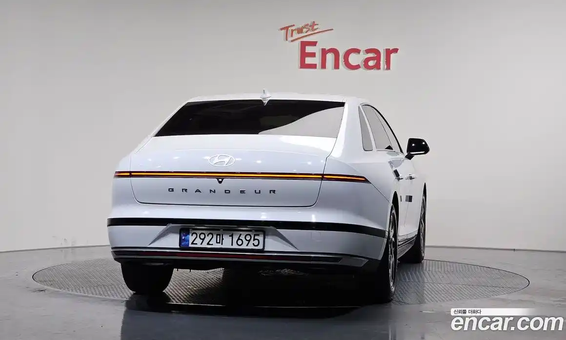 Hyundai Grandeur 2023 2.5 Автомат в Москве № 130762, фото 18