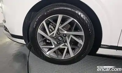 Hyundai Grandeur 2023 2.5 Автомат в Москве № 130762, миниатюра 2