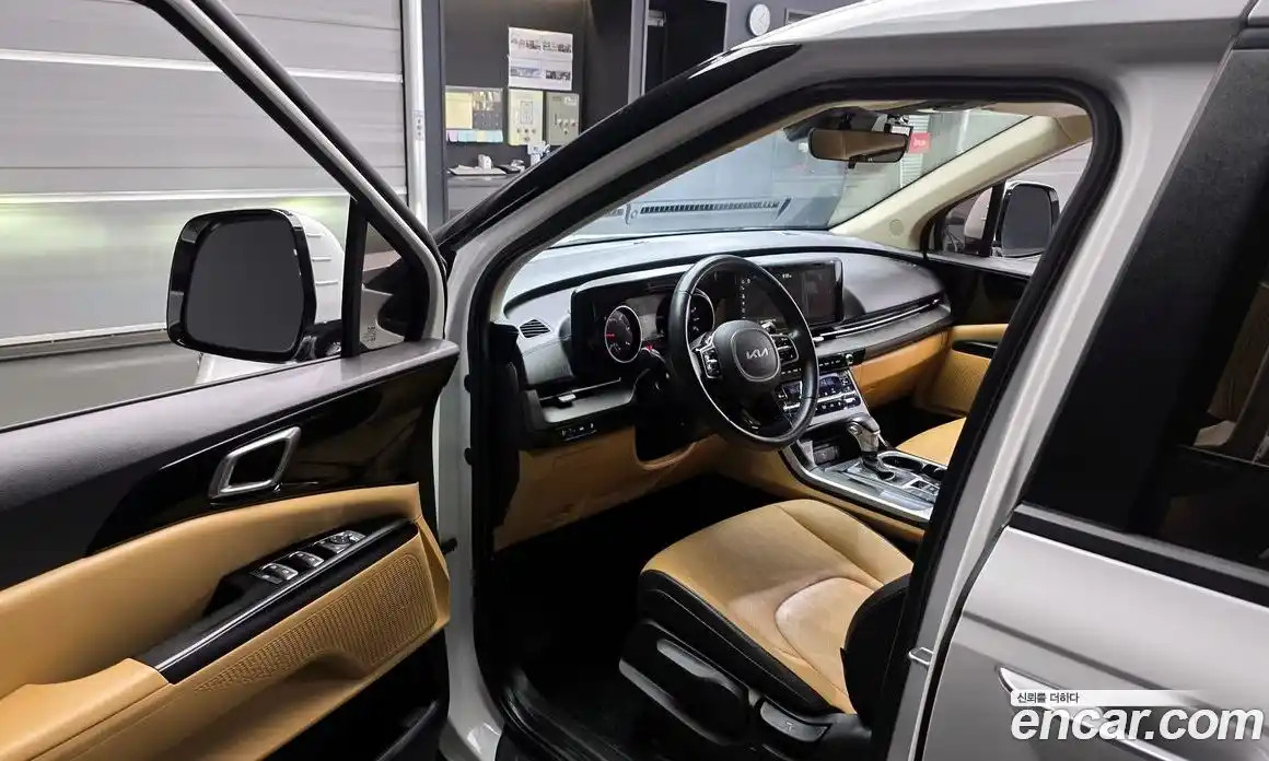 Kia Canival 2023 2.2 Автомат в Москве № 132857, фото 20