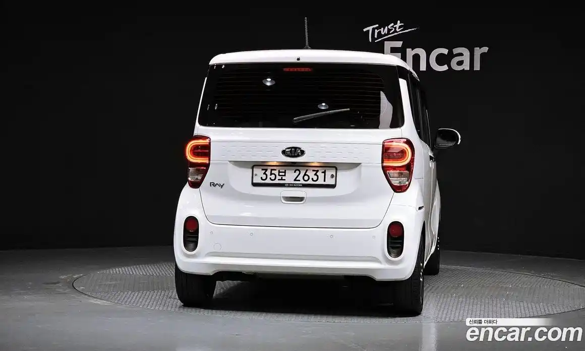 Kia Ray 2019 1.0 Автомат в Москве № 133269, фото 1