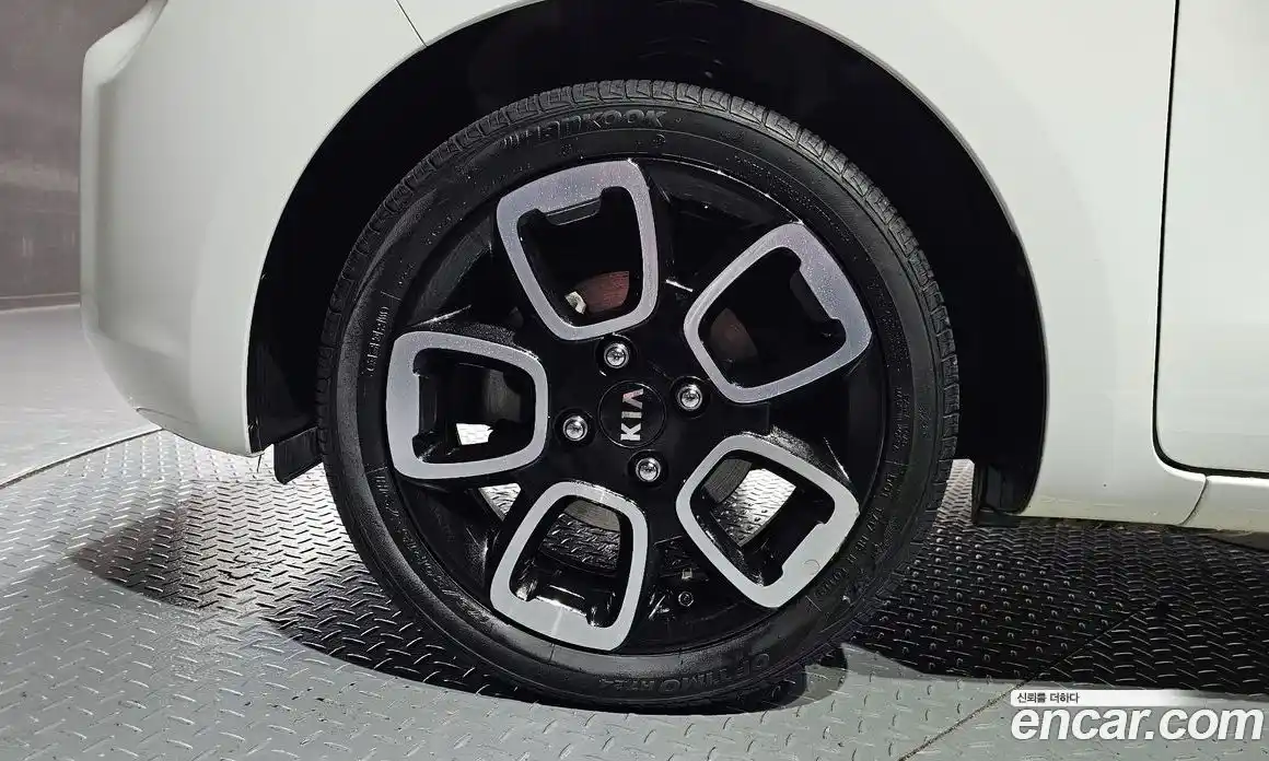 Kia Ray 2019 1.0 Автомат в Москве № 133269, фото 18