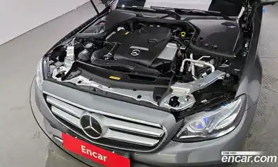 Mercedes-Benz E-Class 2017 2.0 Автомат в Москве № 138938, миниатюра 11