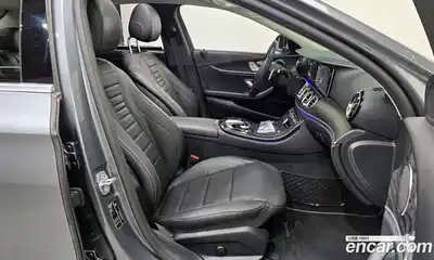 Mercedes-Benz E-Class 2017 2.0 Автомат в Москве № 138938, миниатюра 5