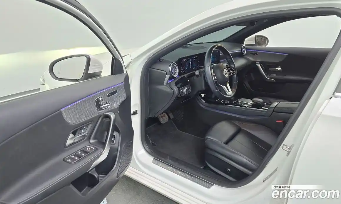 Mercedes-Benz A-Class 2021 1.9 Автомат в Москве № 139730, фото 17