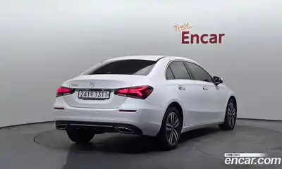Mercedes-Benz A-Class 2021 1.9 Автомат в Москве № 139730, миниатюра 3