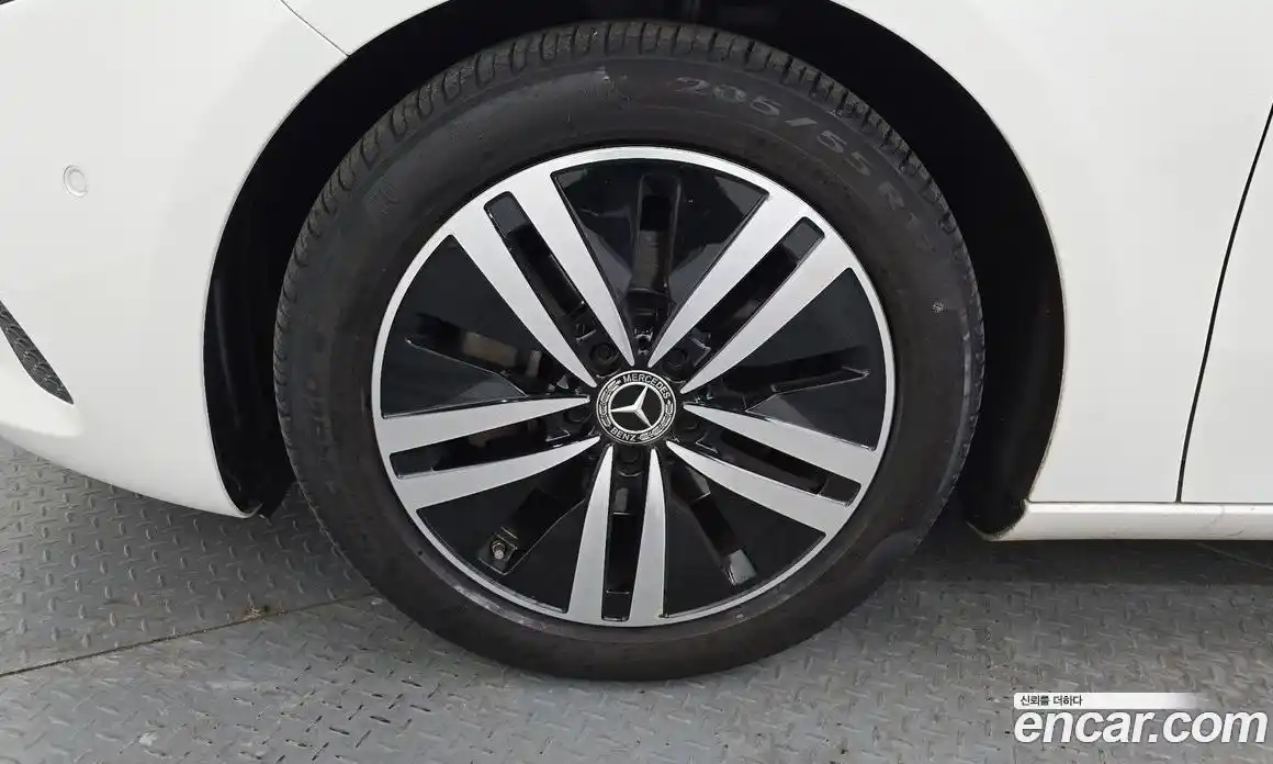 Mercedes-Benz A-Class 2021 1.9 Автомат в Москве № 139730, фото 6