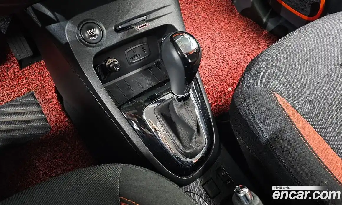 Renault QM3 2014 1.5 Автомат в Москве № 148486, фото 9