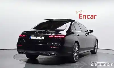 Mercedes-Benz E-Class 2021 2.0 Автомат в Москве № 150757, миниатюра 3