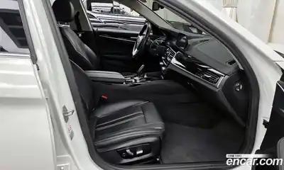 BMW 5-Series 2019 2.0 Автомат в Москве № 158089, миниатюра 3