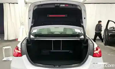 Mercedes-Benz C-Class 2025 2.0 Автомат в Москве № 160077, миниатюра 2