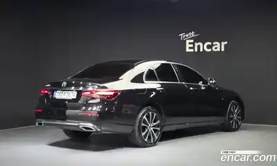 Mercedes-Benz E-Class 2021 2.0 Автомат в Москве № 160750, миниатюра 11