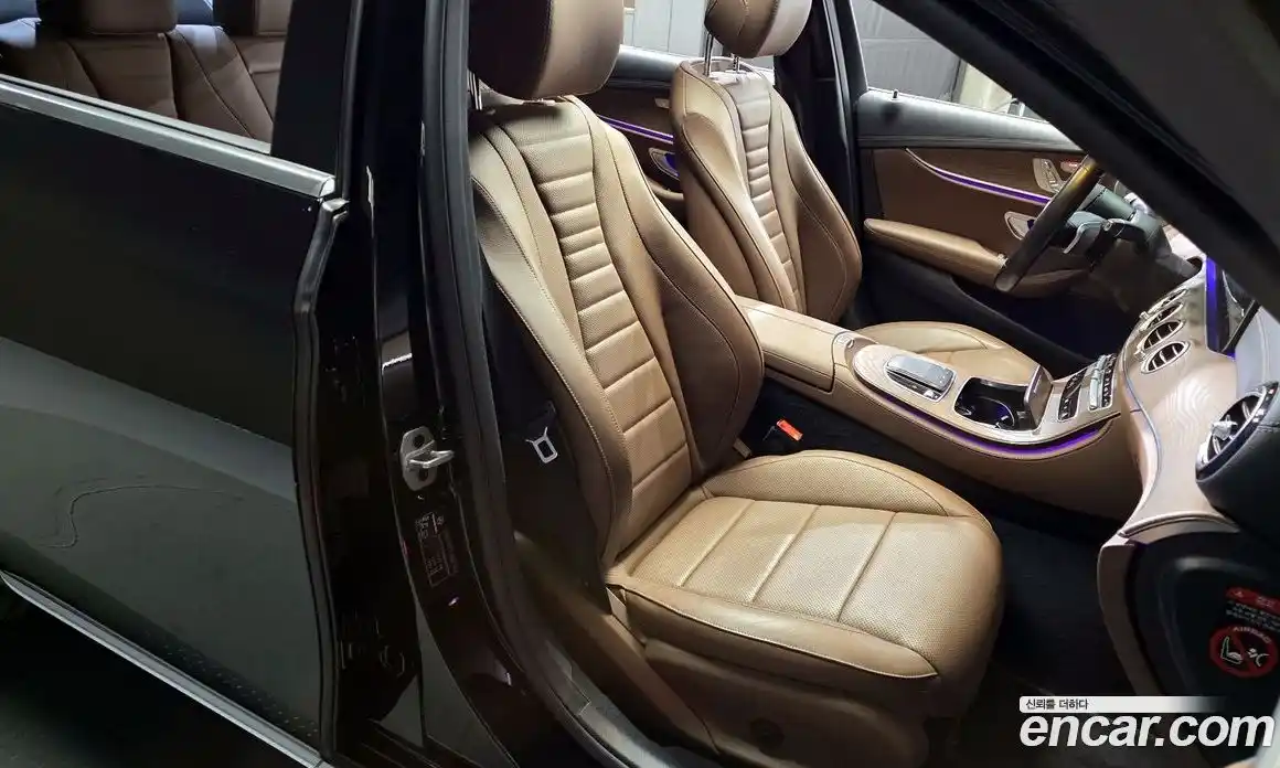 Mercedes-Benz E-Class 2021 2.0 Автомат в Москве № 160750, фото 16