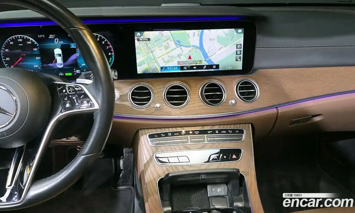 Mercedes-Benz E-Class 2021 2.0 Автомат в Москве № 160750, фото 20