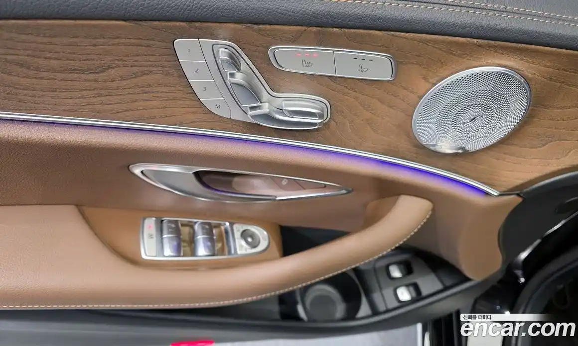 Mercedes-Benz E-Class 2021 2.0 Автомат в Москве № 160750, фото 9