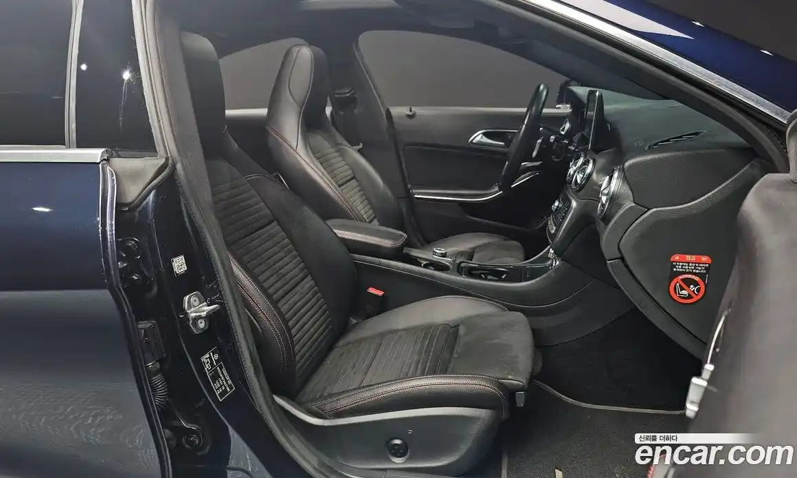 Mercedes-Benz CLA-Class 2018 2.0 Автомат в Москве № 161564, фото 9