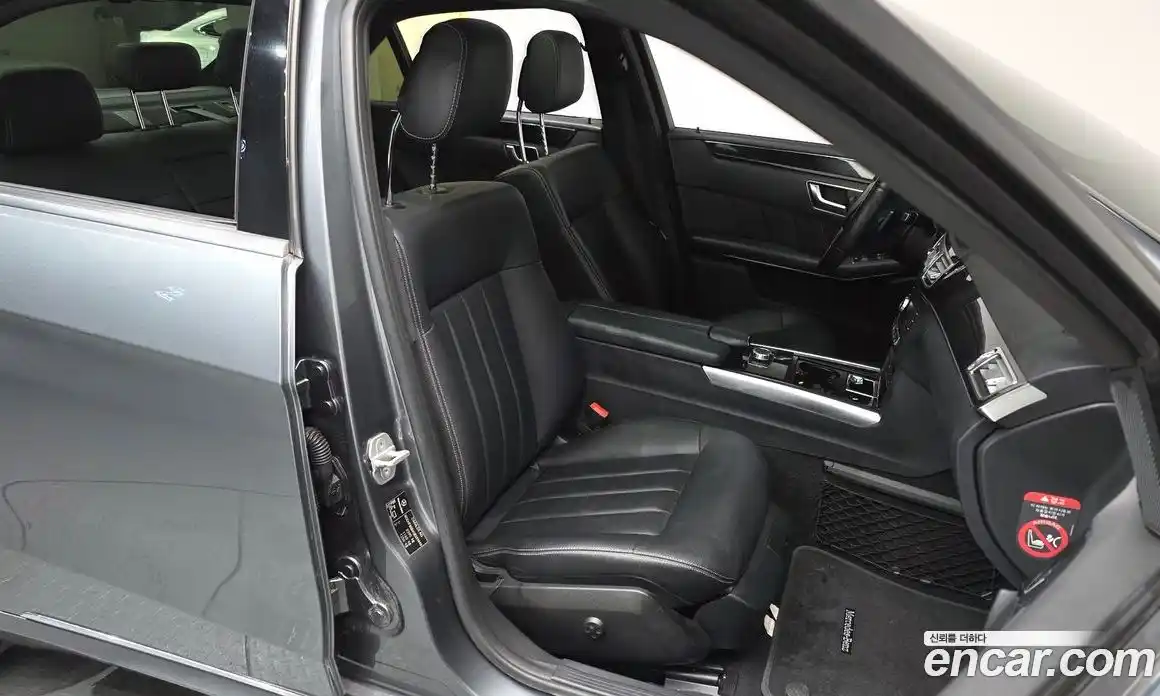 Mercedes-Benz E-Class 2016 3.5 Автомат в Москве № 162085, фото 13