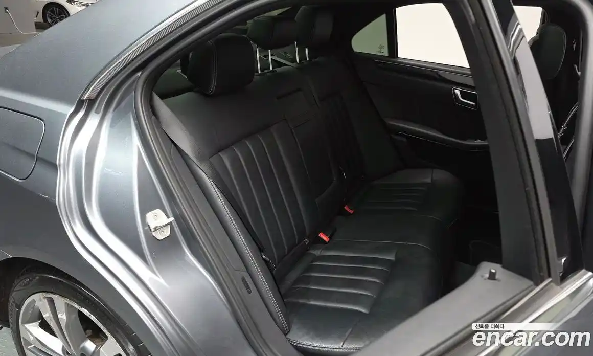 Mercedes-Benz E-Class 2016 3.5 Автомат в Москве № 162085, фото 20