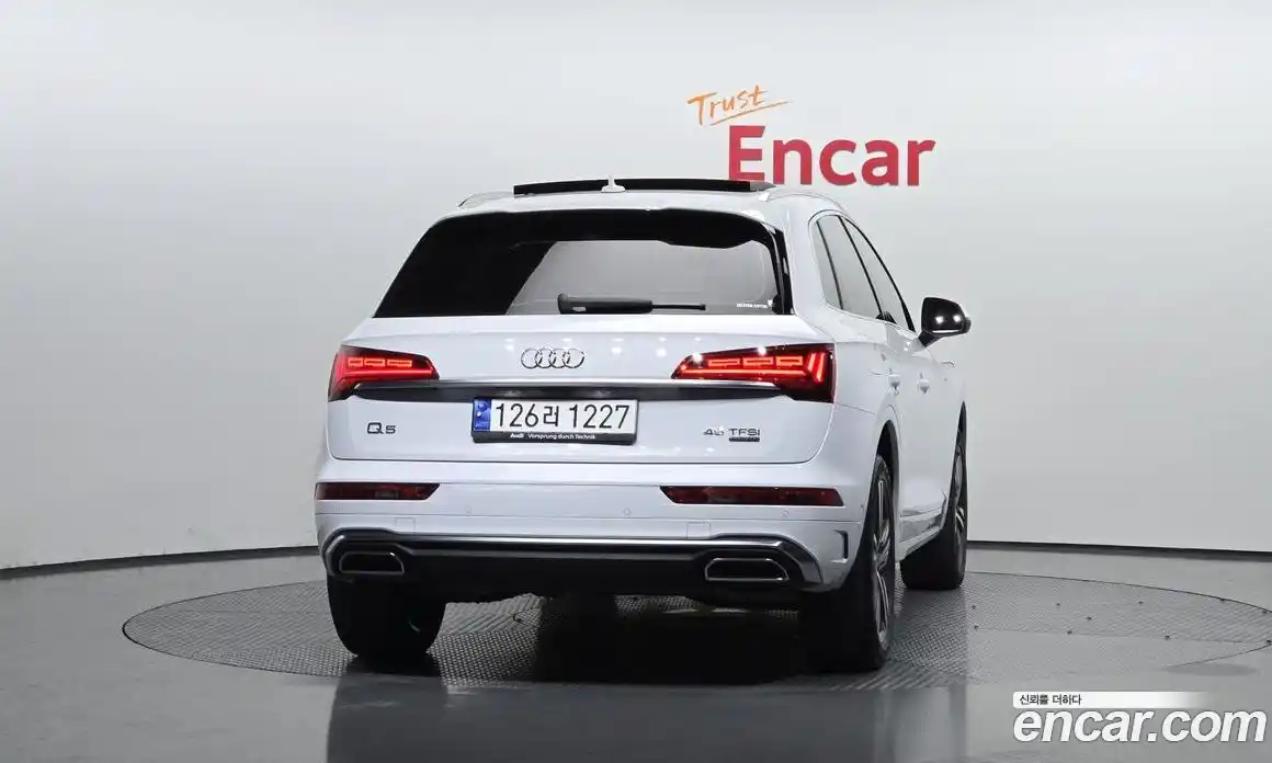 Audi Q5 2023 2.0 Автомат в Москве № 162416, фото 13