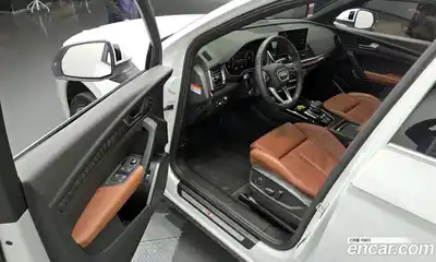 Audi Q5 2023 2.0 Автомат в Москве № 162416, миниатюра 2