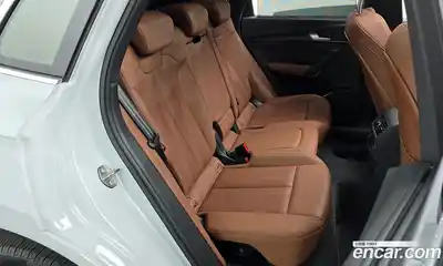 Audi Q5 2023 2.0 Автомат в Москве № 162416, миниатюра 5