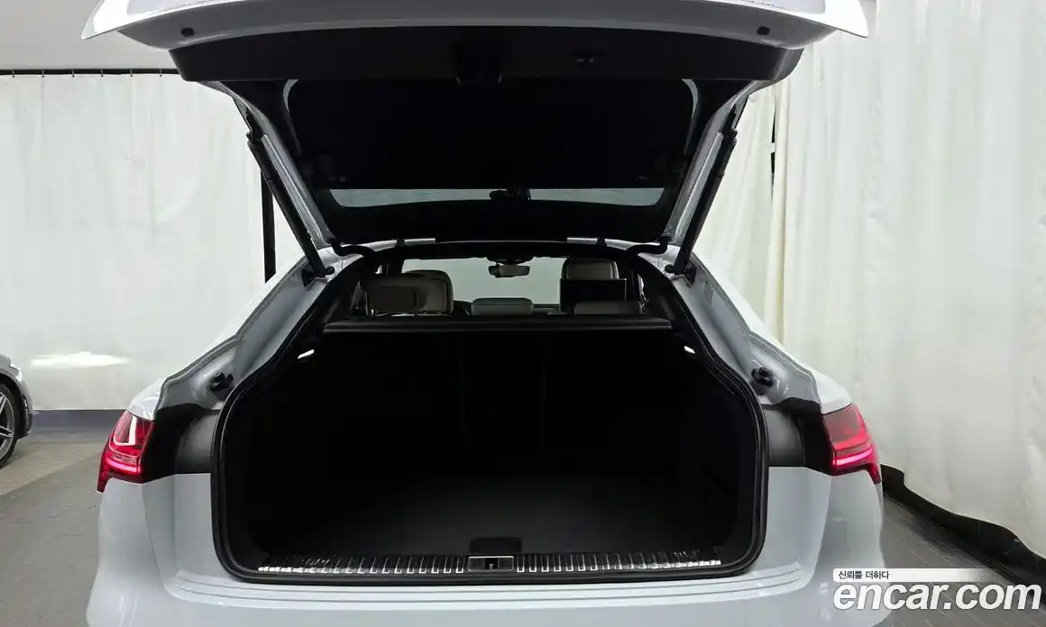 Audi e-tron 2022 0.2 Автомат в Москве № 163079, фото 14