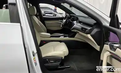 Audi e-tron 2022 0.2 Автомат в Москве № 163079, миниатюра 7