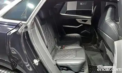 Audi Q8 2021 3.0 Автомат в Москве № 163448, миниатюра 2