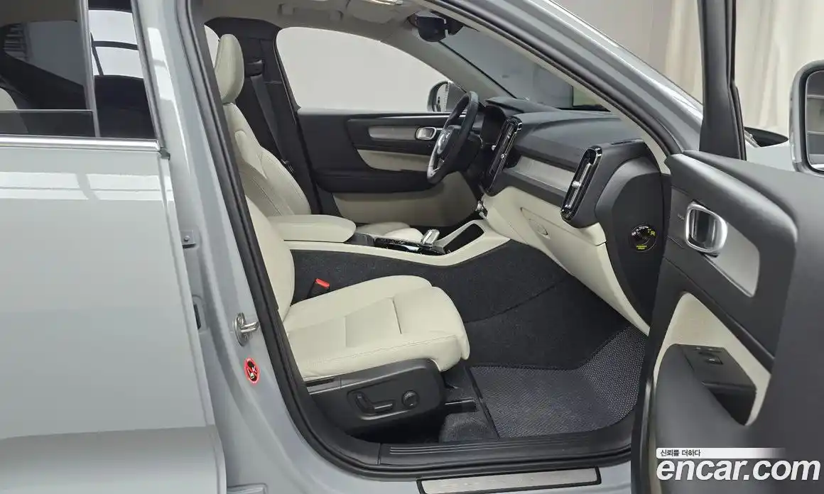 Volvo XC40 2025 2.0 Автомат в Москве № 164250, фото 14