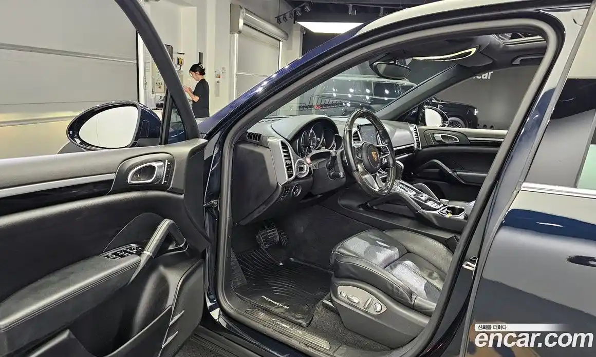 Porsche Cayenne 2016 3.0 Автомат в Москве № 165644, фото 10