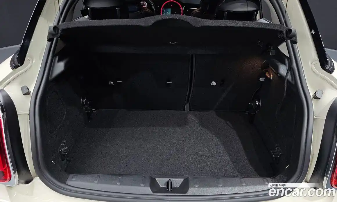 Mini Cooper 2022 1.5 Автомат в Москве № 167120, фото 13