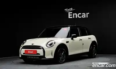 Mini Cooper 2022 1.5 Автомат в Москве № 167120, миниатюра 3