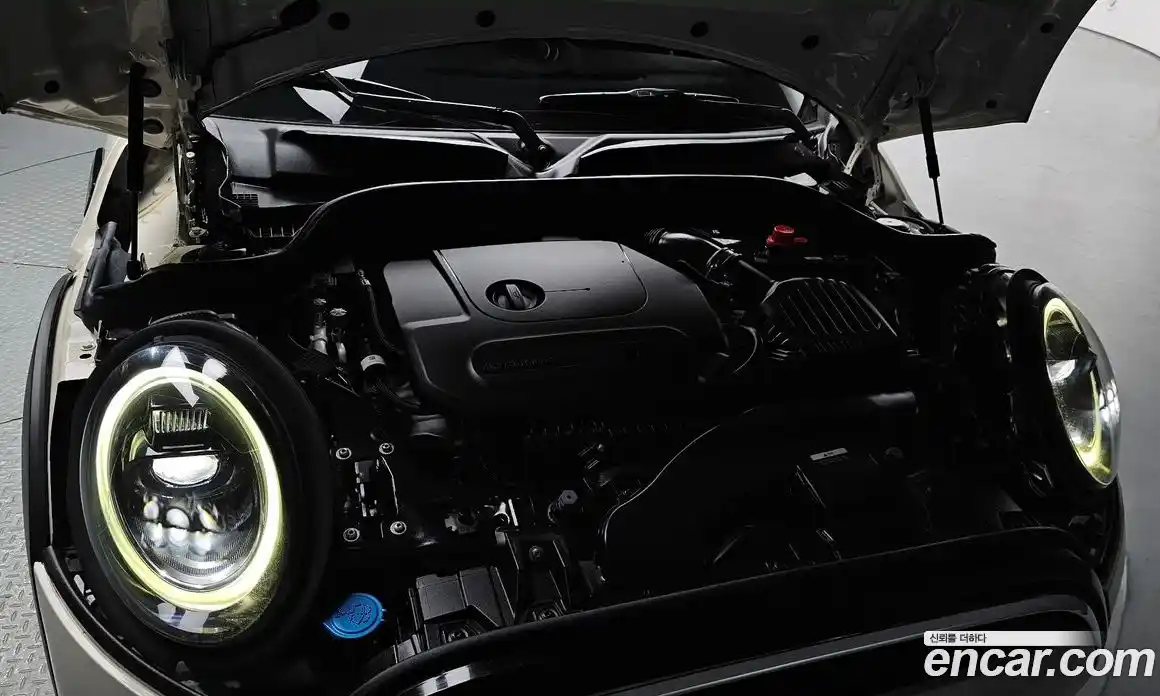 Mini Cooper 2022 1.5 Автомат в Москве № 167120, фото 4