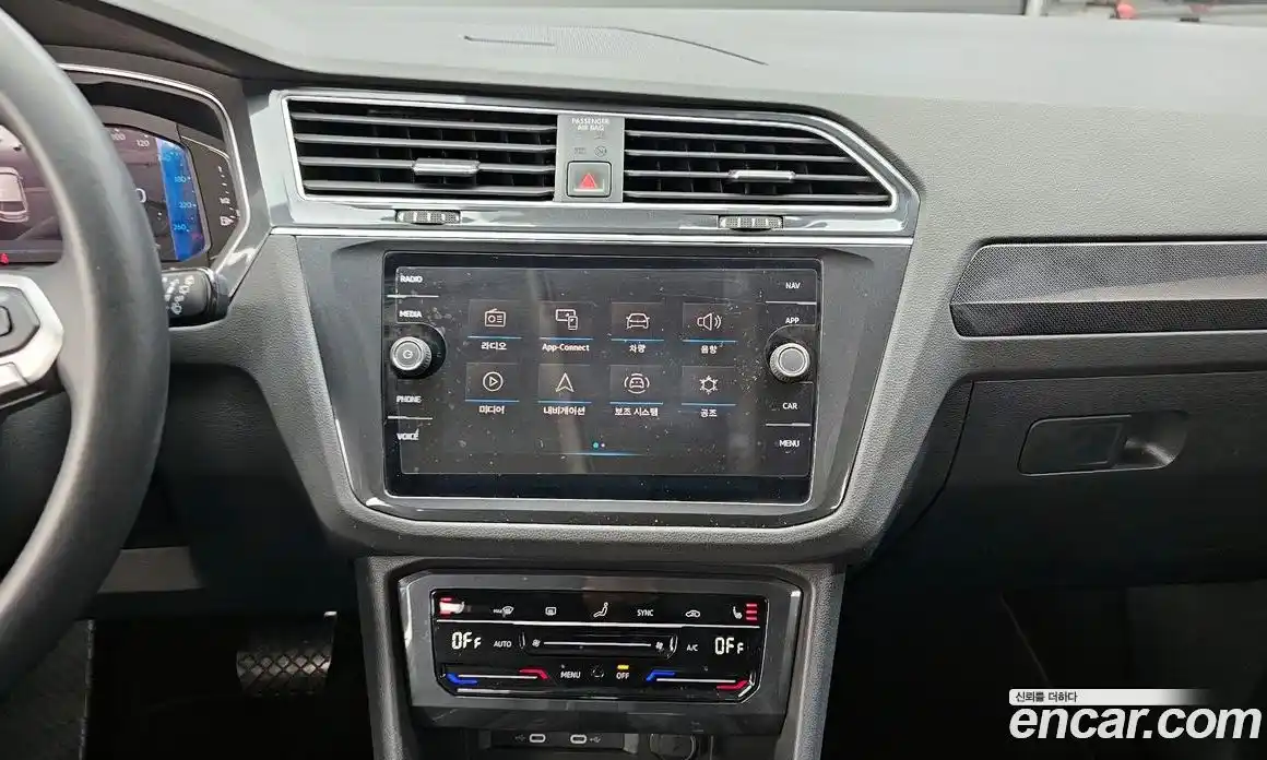 Volkswagen Tiguan 2023 2.0 Автомат в Москве № 168685, фото 17