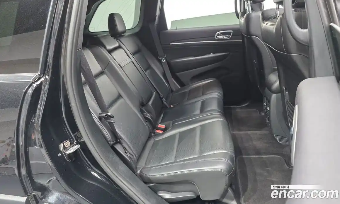 Jeep Cherokee 2019 3.6 Автомат в Москве № 169651, фото 18