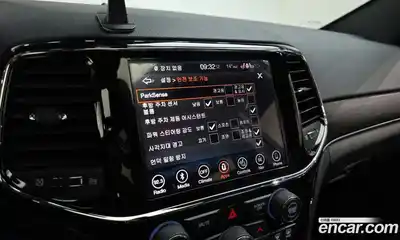 Jeep Cherokee 2019 3.6 Автомат в Москве № 169651, миниатюра 2