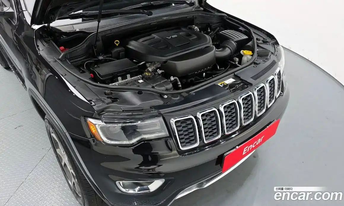 Jeep Cherokee 2019 3.6 Автомат в Москве № 169651, фото 9
