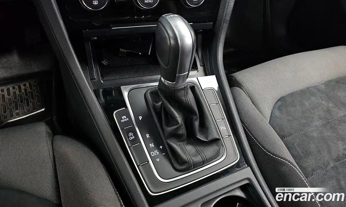 Volkswagen Golf 2015 2.0 Автомат в Москве № 171078, фото 7