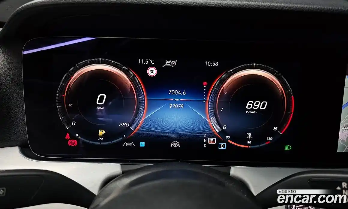 Mercedes-Benz E-Class 2021 2.0 Автомат в Москве № 178130, фото 17