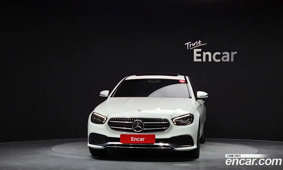 Mercedes-Benz E-Class 2021 2.0 Автомат в Москве № 178130, фото 19
